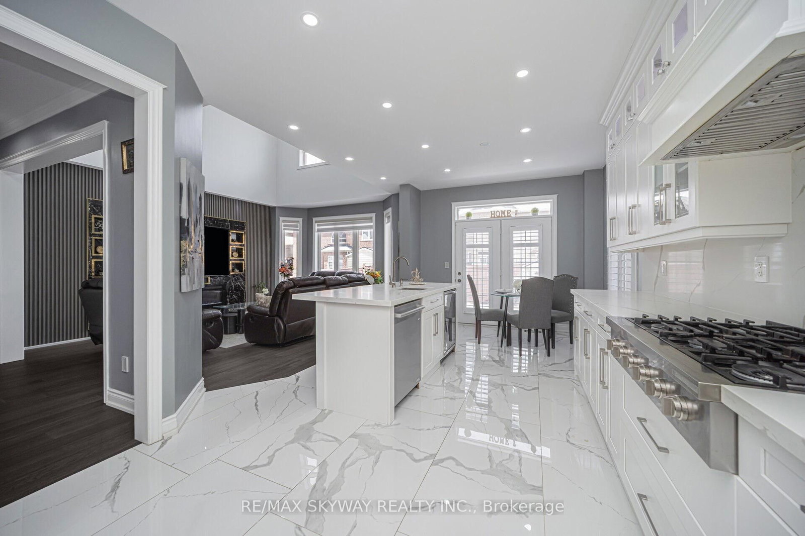 Detached House for sale at 44 Eaglesprings Crescent, Brampton, Ontario, L6P 2W2 - Bram East - MLS: W12884874