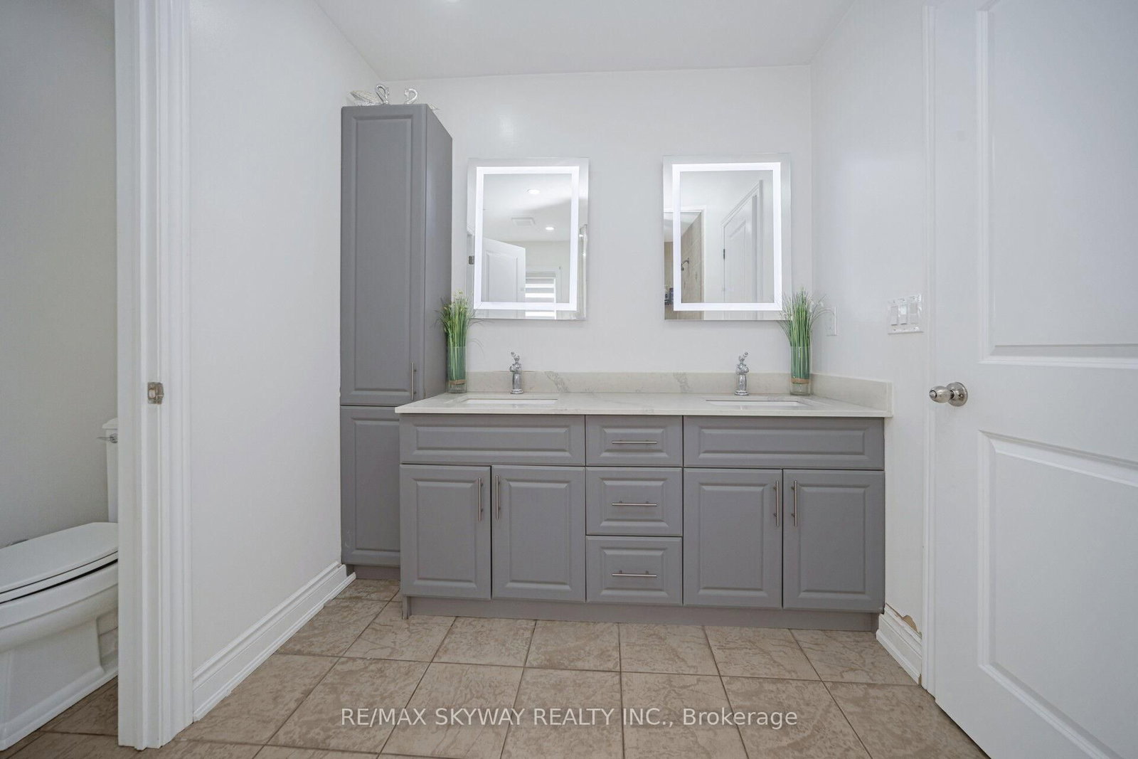 Detached House for sale at 44 Eaglesprings Crescent, Brampton, Ontario, L6P 2W2 - Bram East - MLS: W12884874