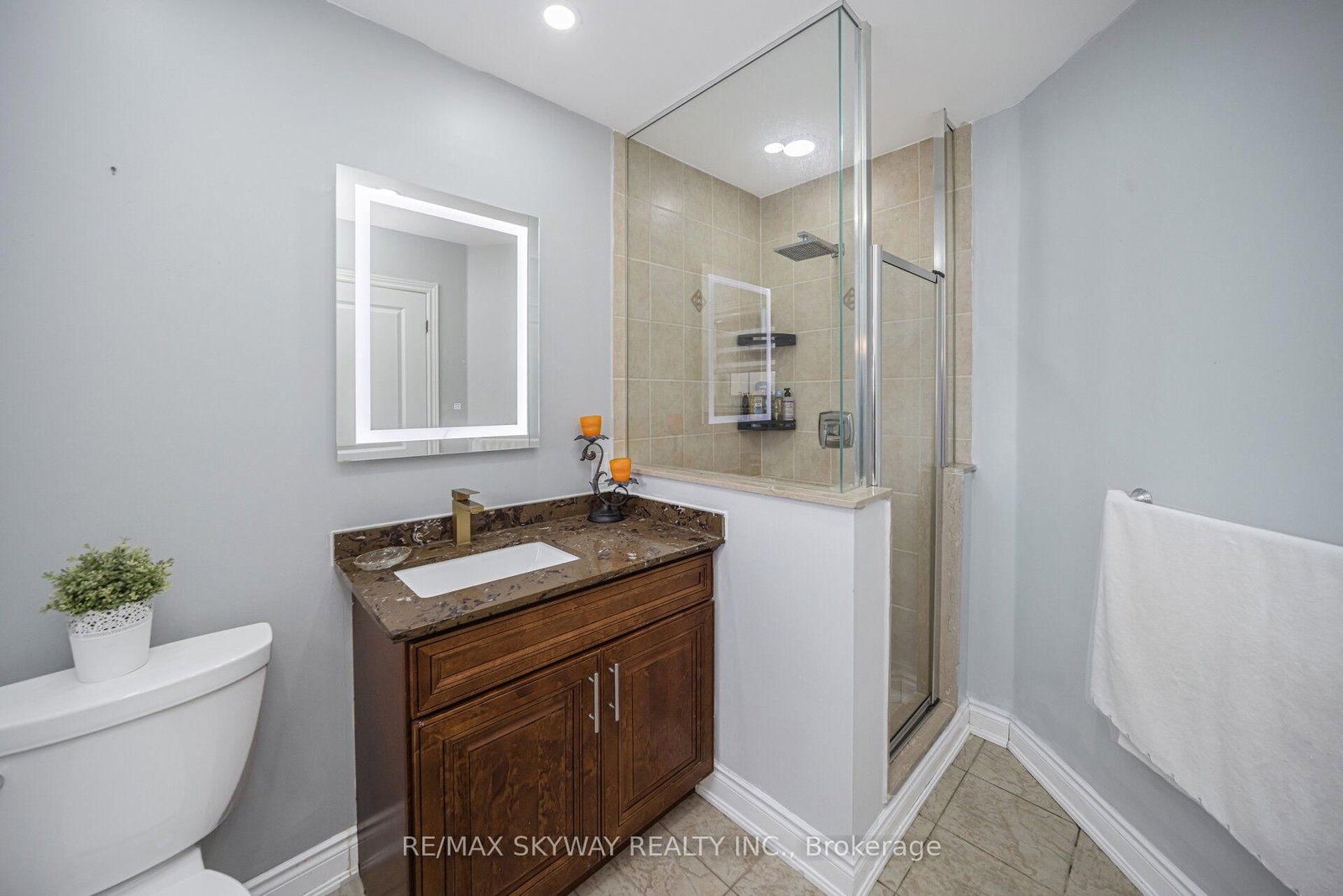 Detached House for sale at 44 Eaglesprings Crescent, Brampton, Ontario, L6P 2W2 - Bram East - MLS: W12884874