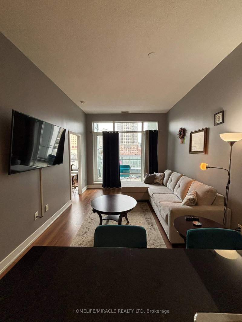 home for lease on 303-365 Prince Of Wales Drive