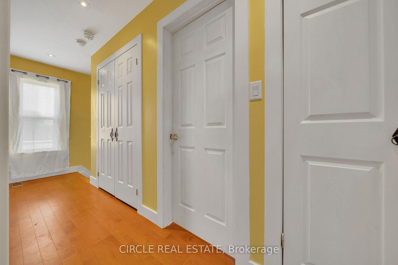 Detached House for sale at 1043 Shaw Drive, Mississauga, Ontario, L5G 3Z3 - Lakeview - MLS: W12885086