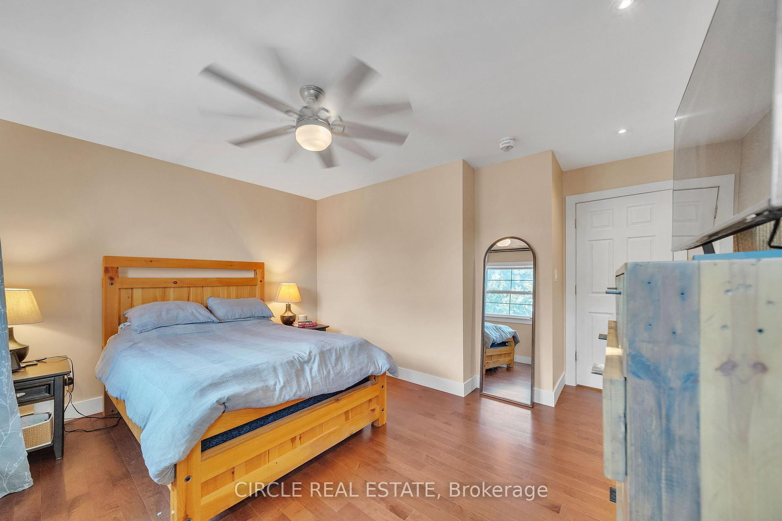 Detached House for sale at 1043 Shaw Drive, Mississauga, Ontario, L5G 3Z3 - Lakeview - MLS: W12885086