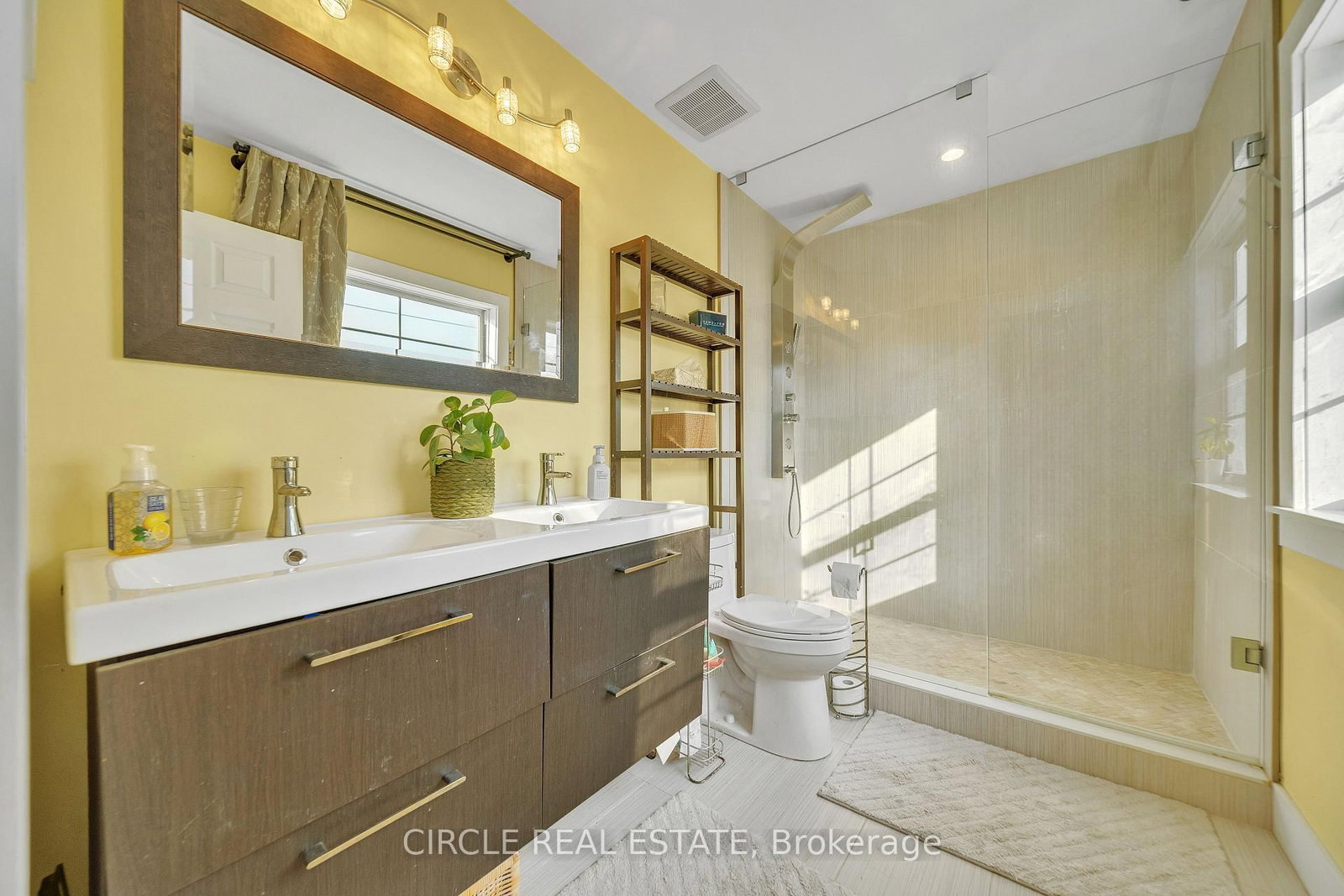 Detached House for sale at 1043 Shaw Drive, Mississauga, Ontario, L5G 3Z3 - Lakeview - MLS: W12885086