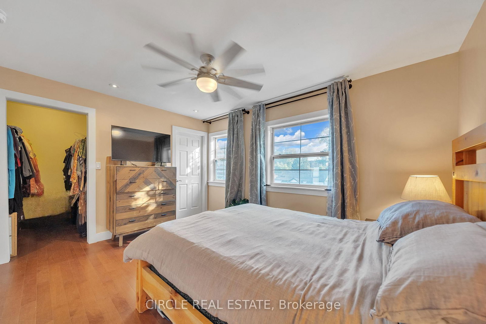 Detached House for sale at 1043 Shaw Drive, Mississauga, Ontario, L5G 3Z3 - Lakeview - MLS: W12885086