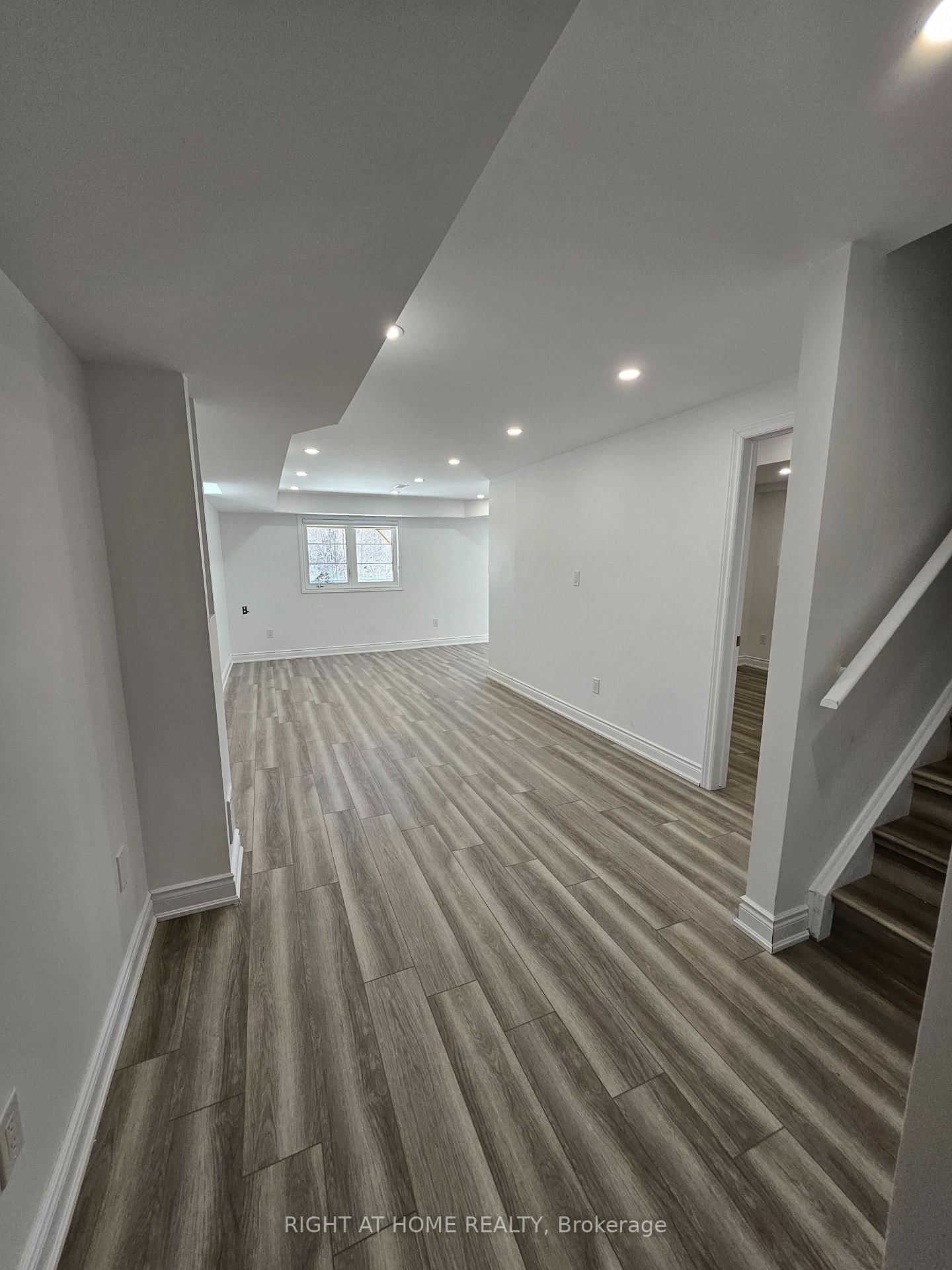 Detached House for lease at Lower-1290 Duignan Crescent, Milton, Ontario, L9E 1C7 - Ford - MLS: W12885138