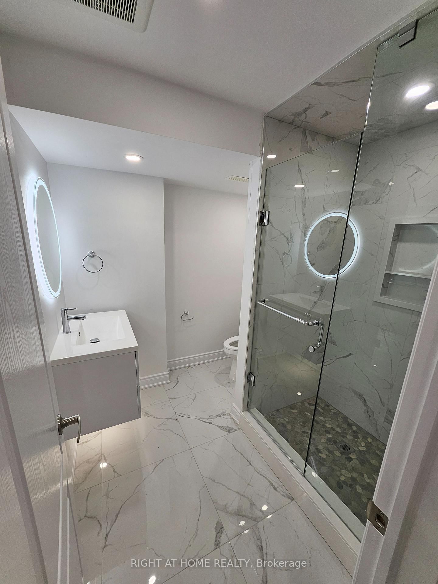 Detached House for lease at Lower-1290 Duignan Crescent, Milton, Ontario, L9E 1C7 - Ford - MLS: W12885138