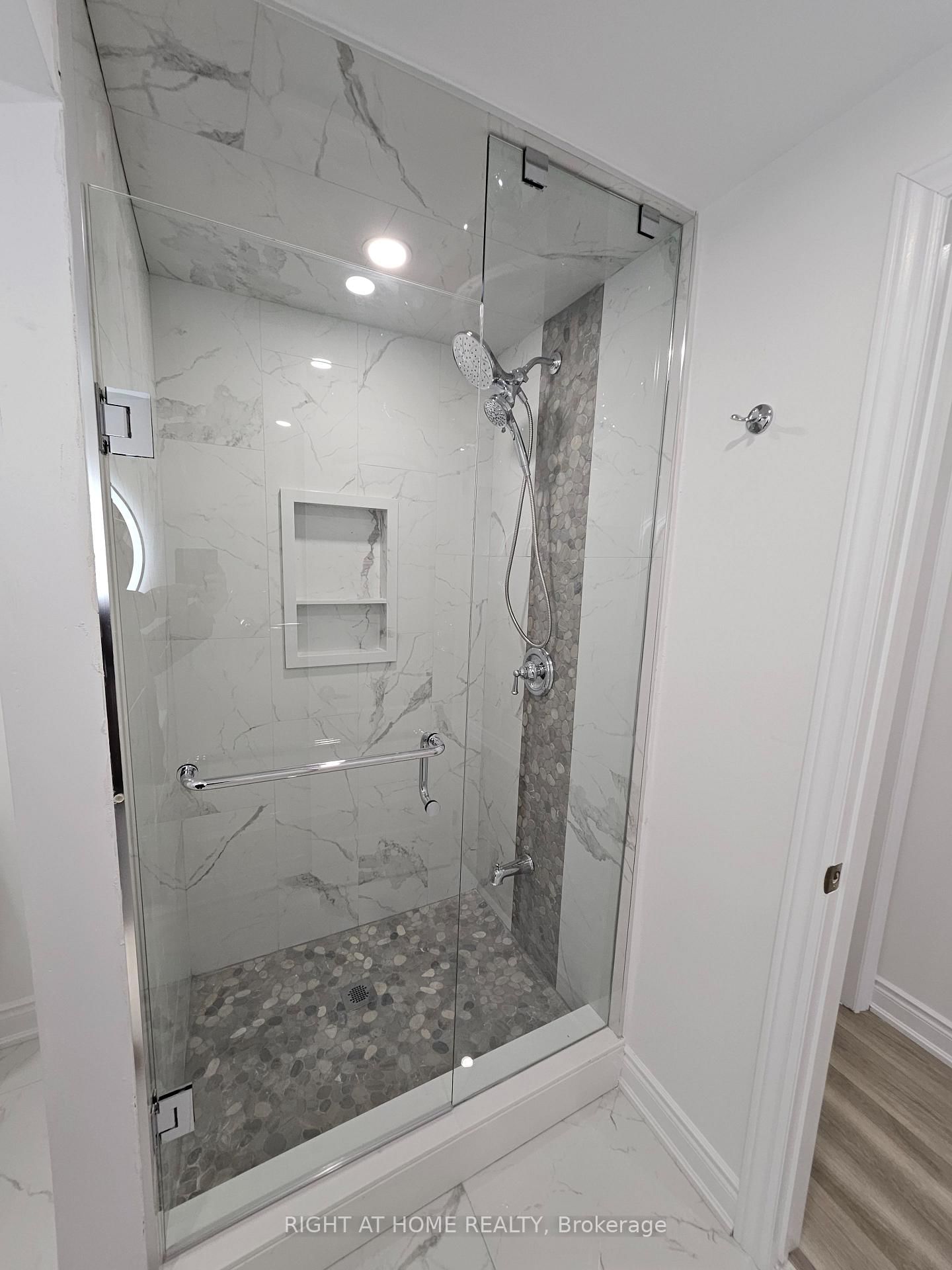 Detached House for lease at Lower-1290 Duignan Crescent, Milton, Ontario, L9E 1C7 - Ford - MLS: W12885138