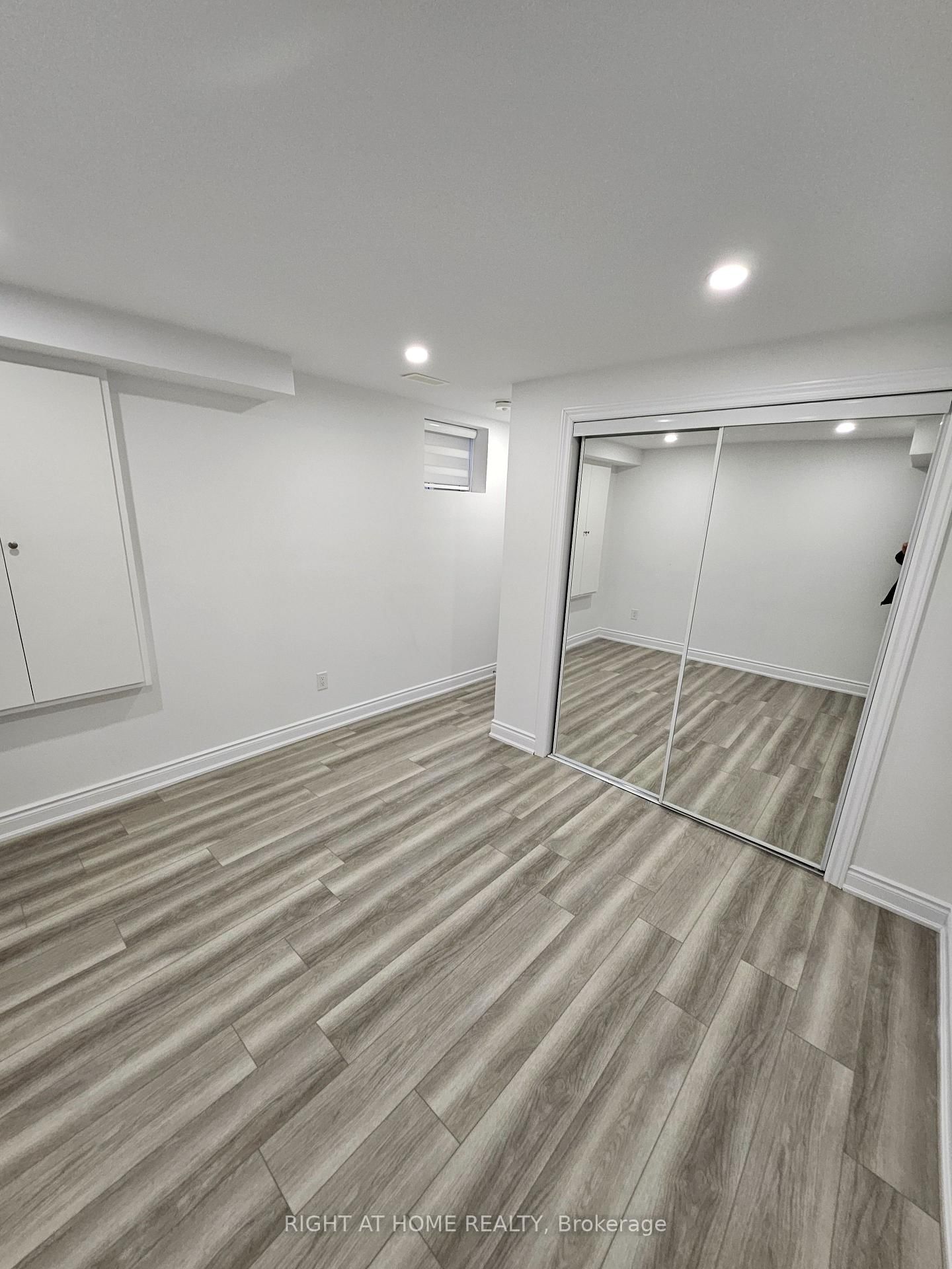 Detached House for lease at Lower-1290 Duignan Crescent, Milton, Ontario, L9E 1C7 - Ford - MLS: W12885138