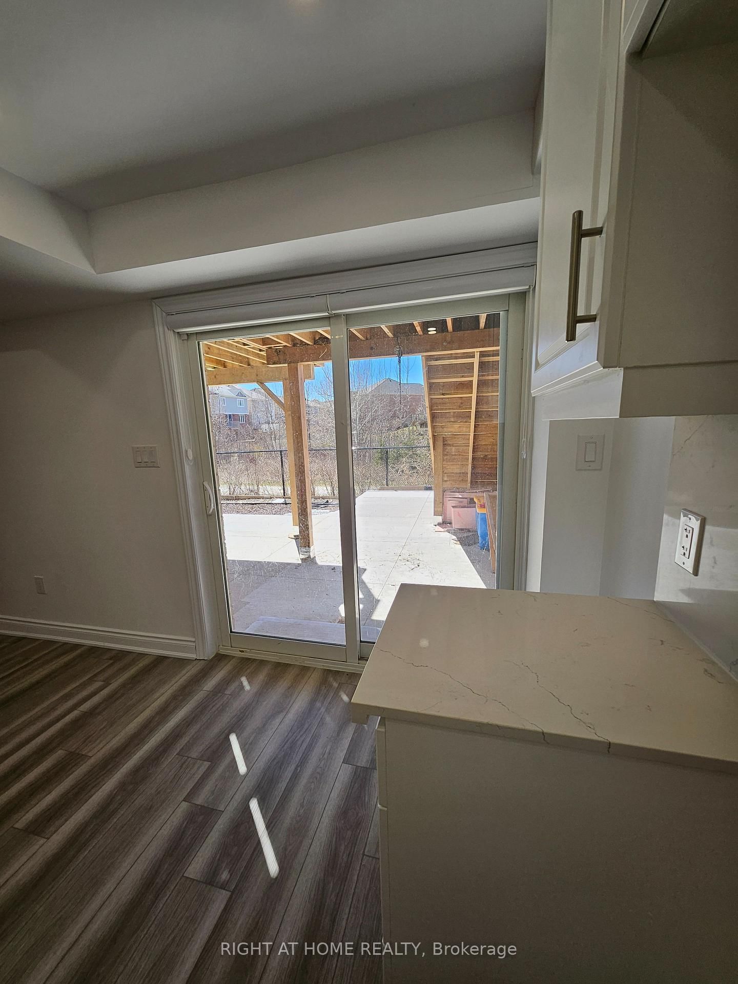 Detached House for lease at Lower-1290 Duignan Crescent, Milton, Ontario, L9E 1C7 - Ford - MLS: W12885138