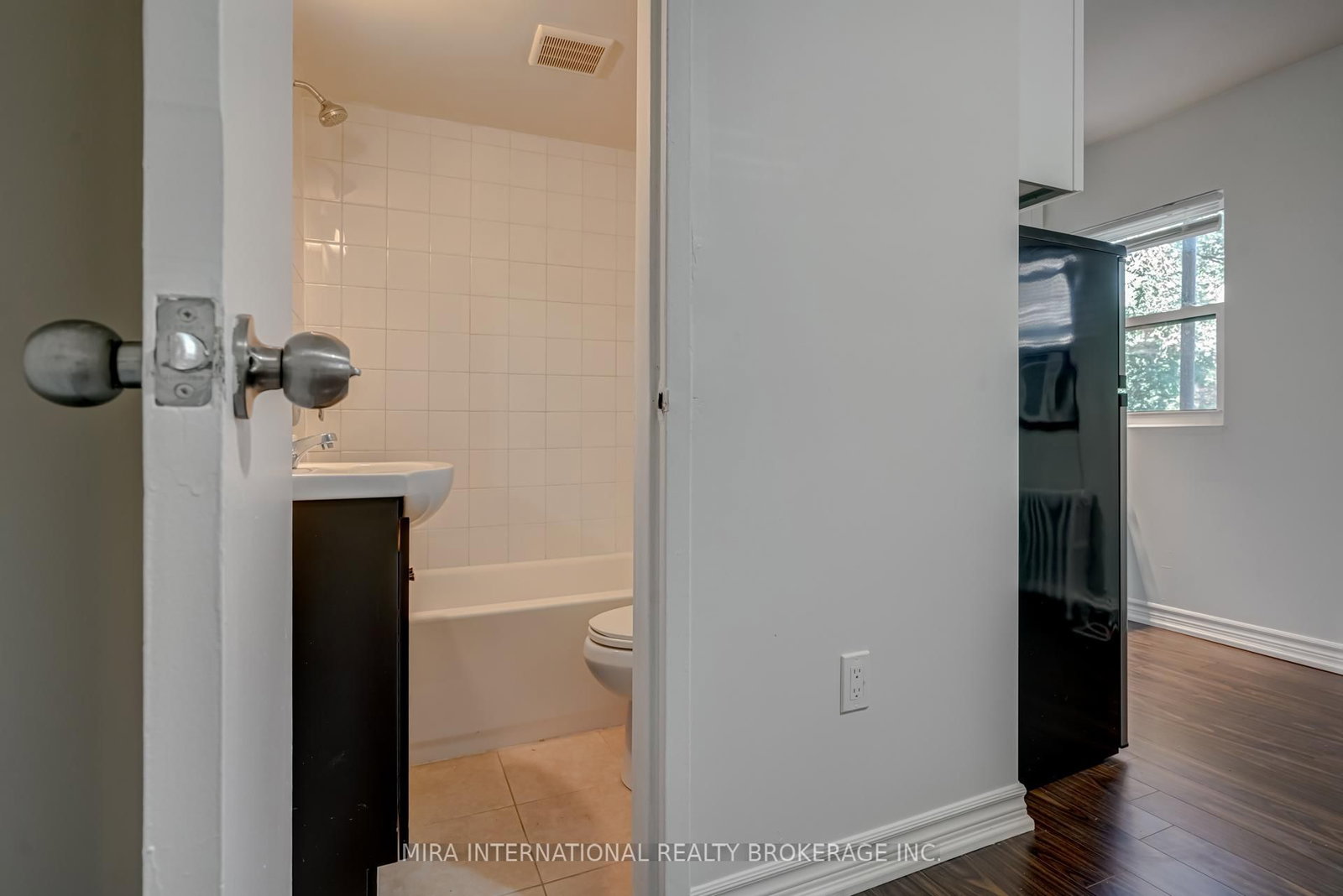 70 Melbourne Avenue, Unit 105 - Photo 11