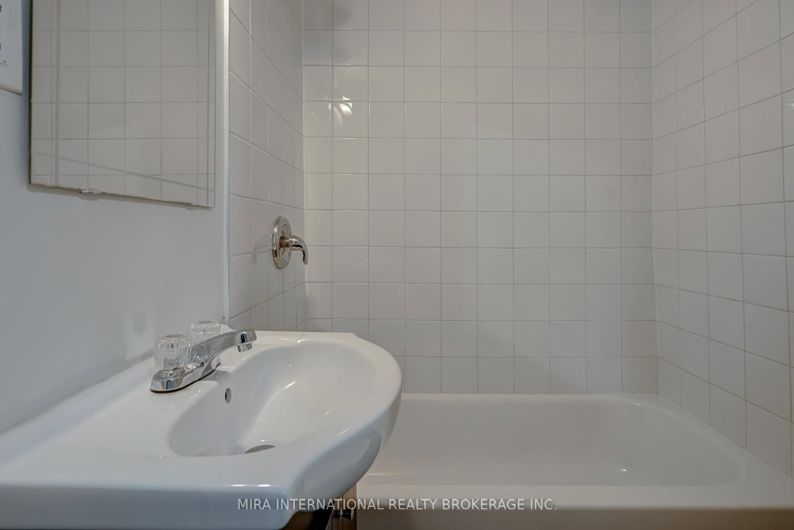 70 Melbourne Avenue, Unit 105 - Photo 12