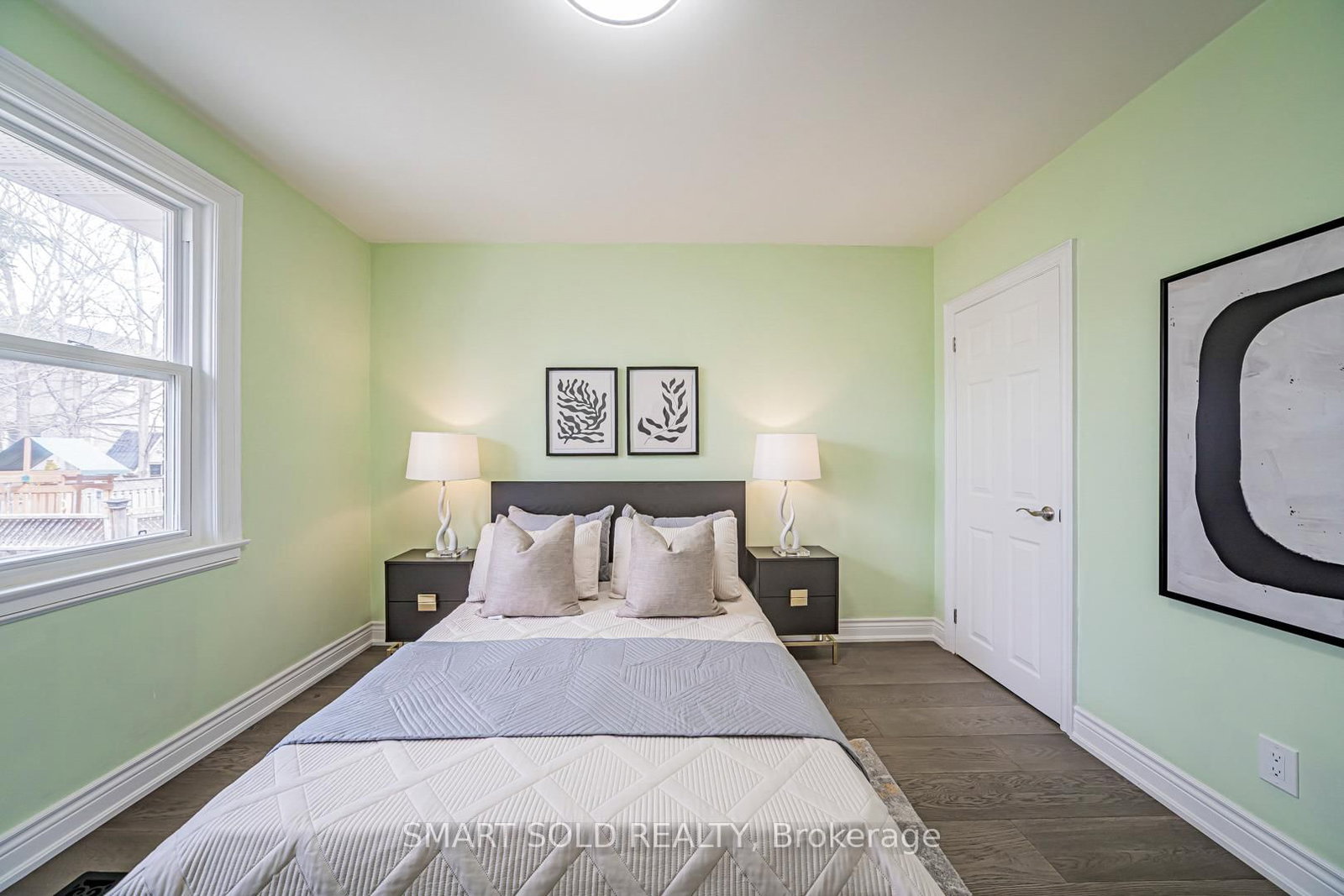 Detached House for sale at 995 Garrard Avenue, Mississauga, Ontario, L5E 1L4 - Lakeview - MLS: W12885392