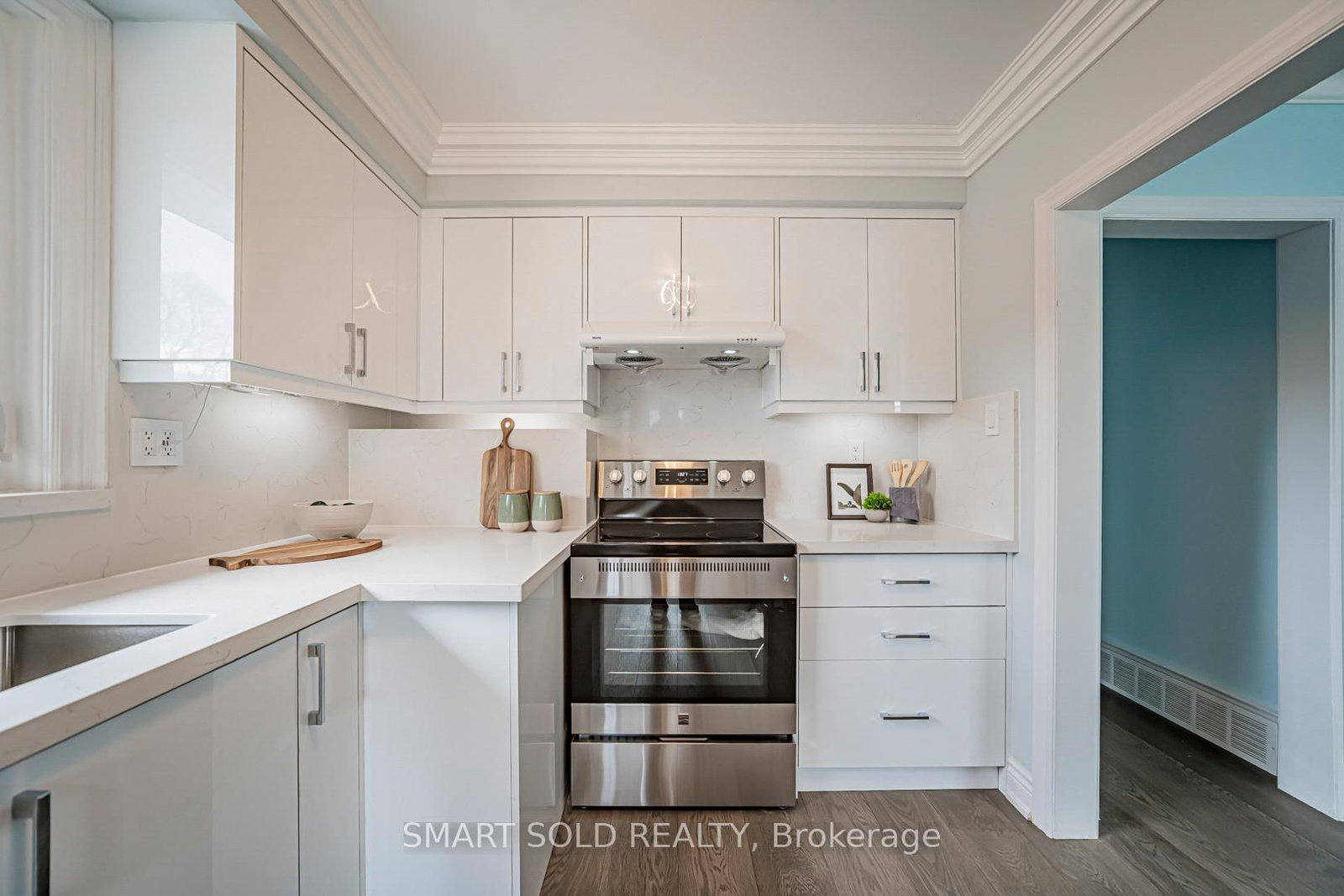 Detached House for sale at 995 Garrard Avenue, Mississauga, Ontario, L5E 1L4 - Lakeview - MLS: W12885392