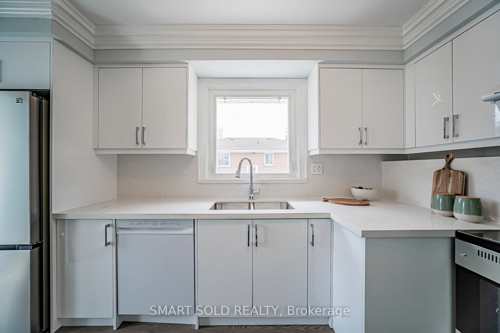 Detached House for sale at 995 Garrard Avenue, Mississauga, Ontario, L5E 1L4 - Lakeview - MLS: W12885392