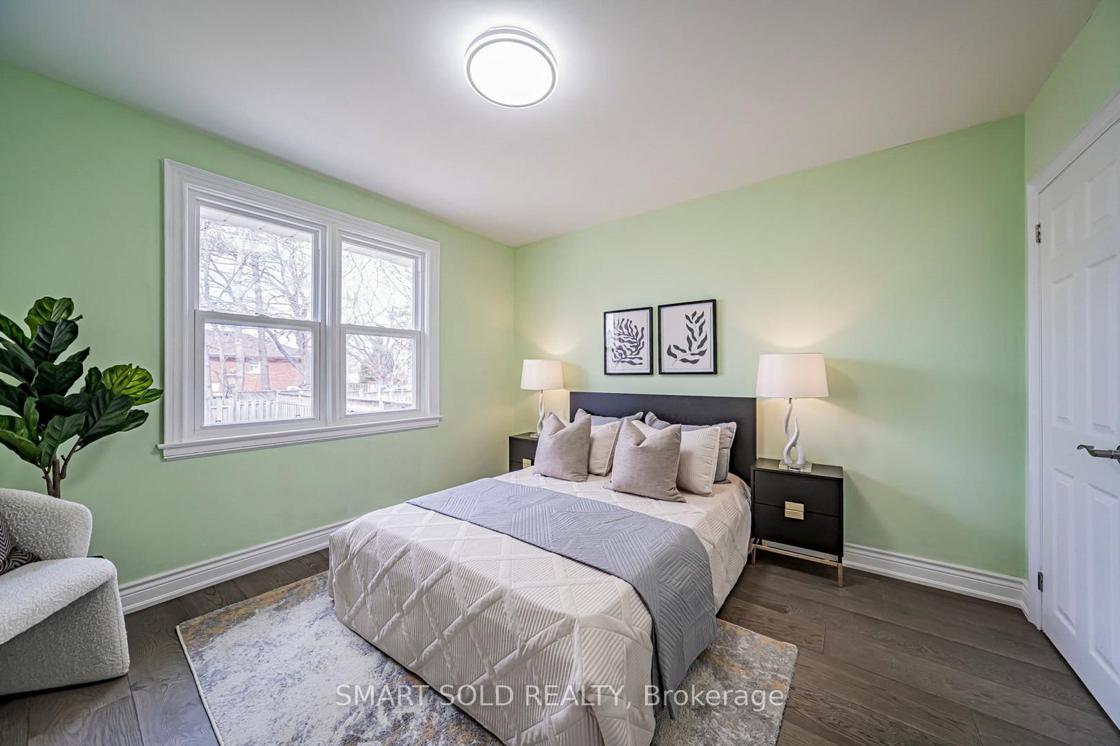 Detached House for sale at 995 Garrard Avenue, Mississauga, Ontario, L5E 1L4 - Lakeview - MLS: W12885392