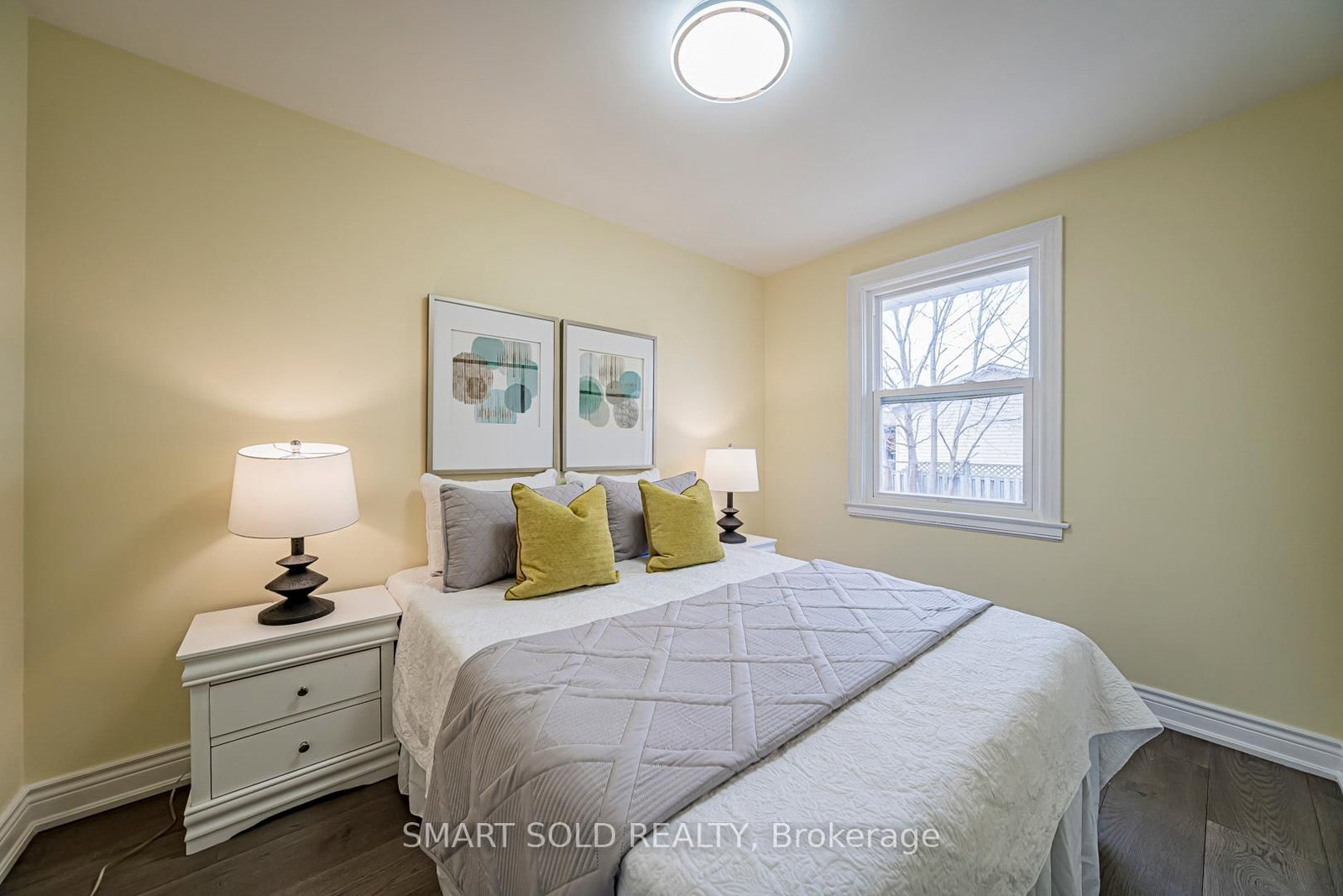 Detached House for sale at 995 Garrard Avenue, Mississauga, Ontario, L5E 1L4 - Lakeview - MLS: W12885392