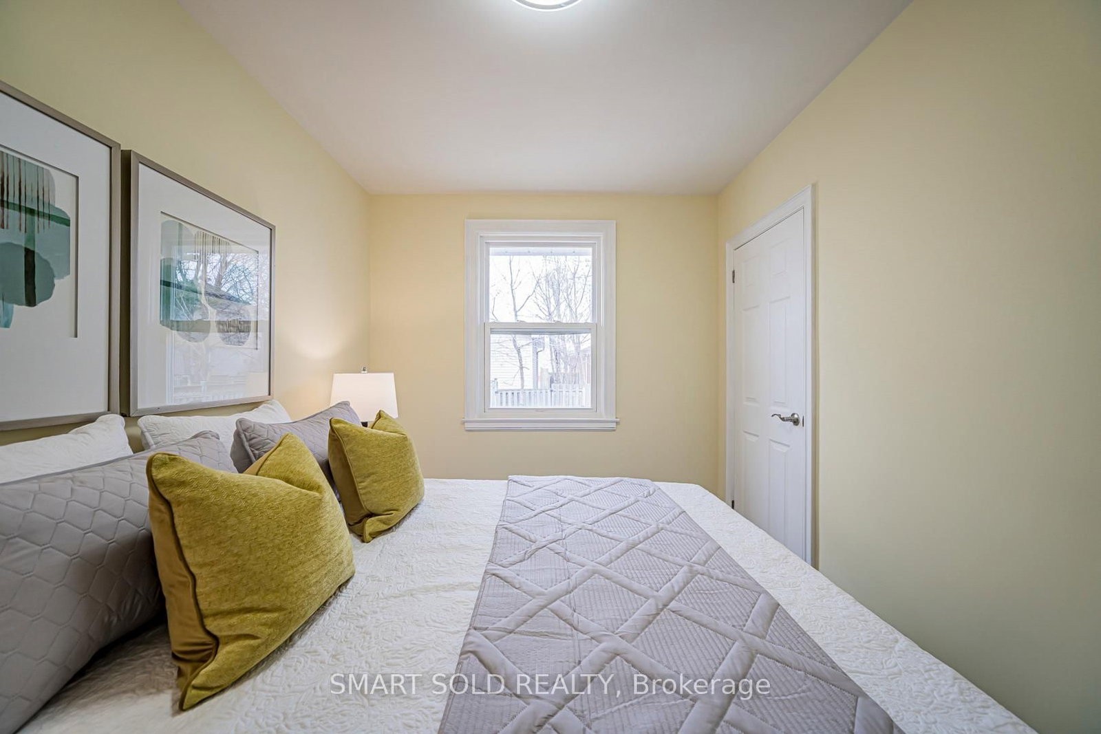 Detached House for sale at 995 Garrard Avenue, Mississauga, Ontario, L5E 1L4 - Lakeview - MLS: W12885392