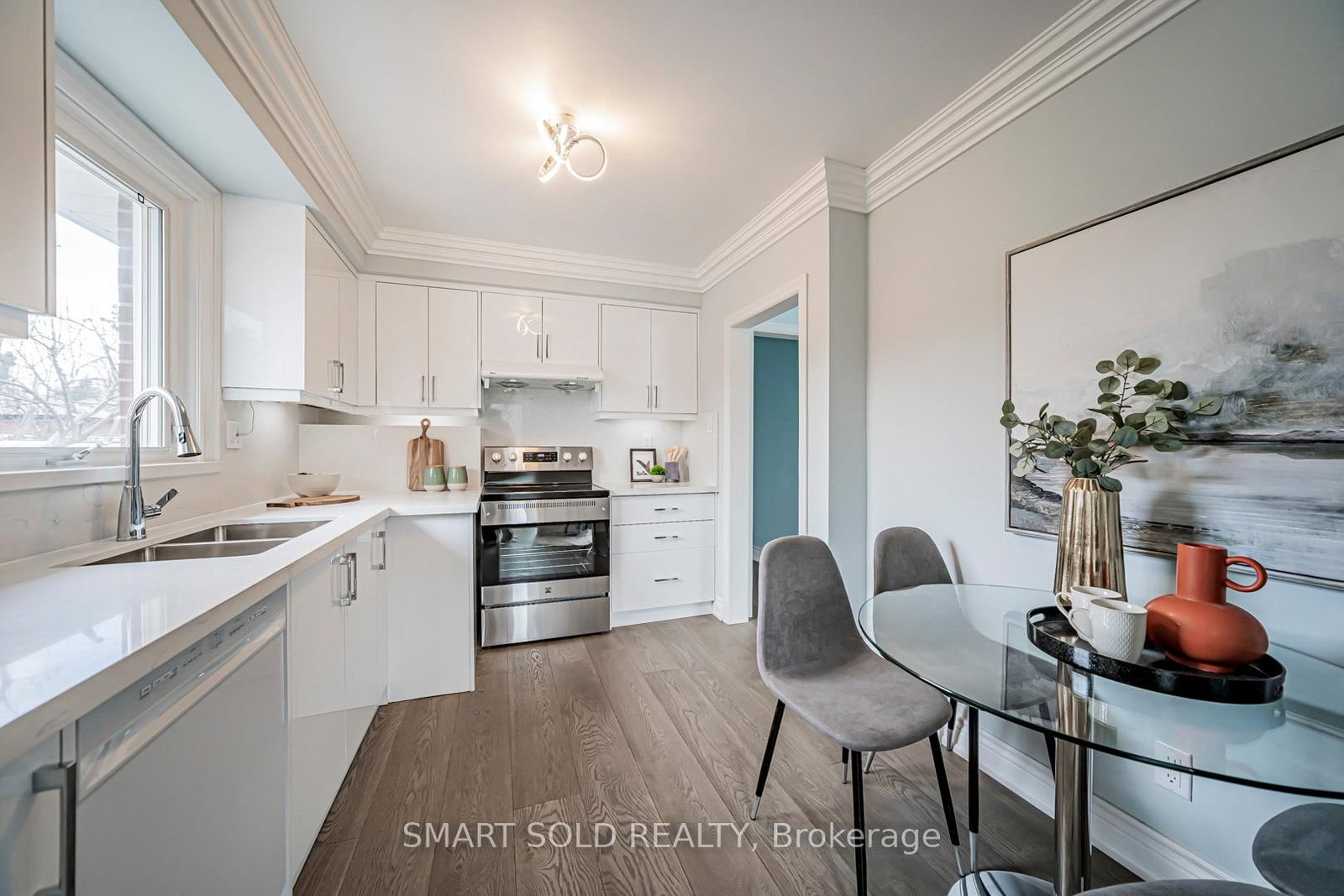 Detached House for sale at 995 Garrard Avenue, Mississauga, Ontario, L5E 1L4 - Lakeview - MLS: W12885392