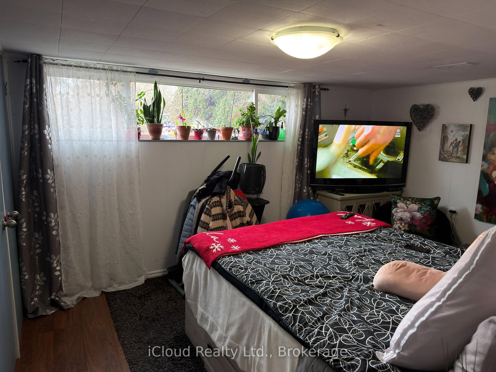 Semi-Detached House for sale at 3587 Ashcroft Crescent, Mississauga, Ontario, L5C 2E6 - Erindale - MLS: W12885558