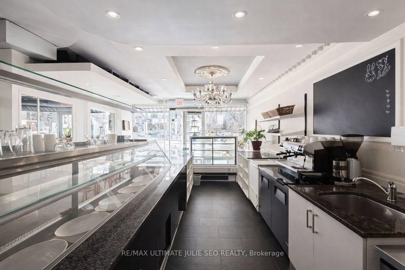 2432 BLOOR St W, Toronto, M6S 1P9 | Image 3