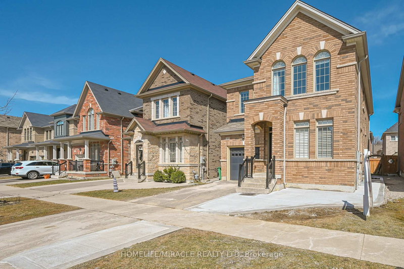 15 Fringetree Rd, Brampton, L6R 3V8 | Image 2