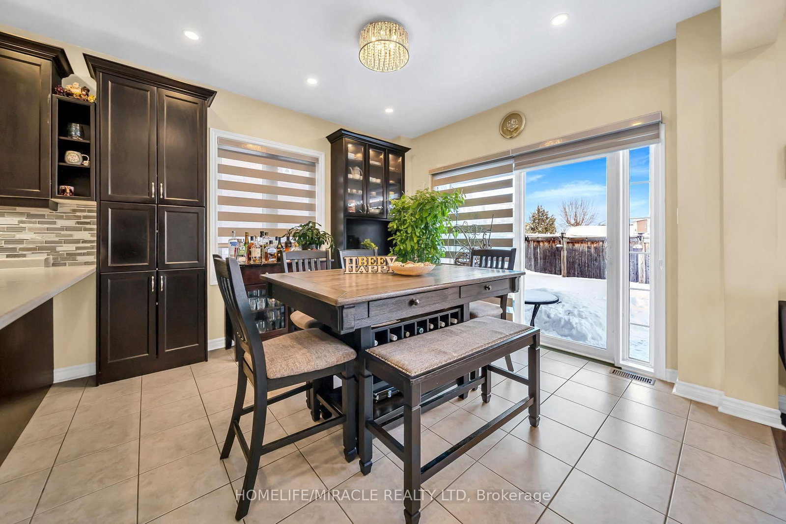 Detached House for sale at 4 Templeton Court, Brampton, Ontario, L6P 3B2 - Bram East - MLS: W12886158