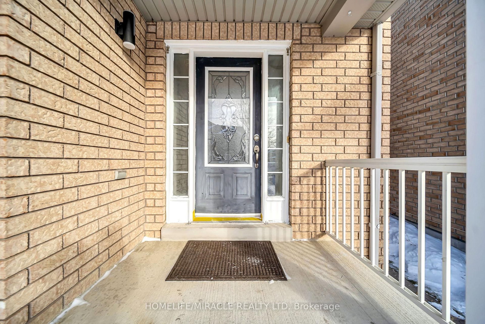 Detached House for sale at 4 Templeton Court, Brampton, Ontario, L6P 3B2 - Bram East - MLS: W12886158