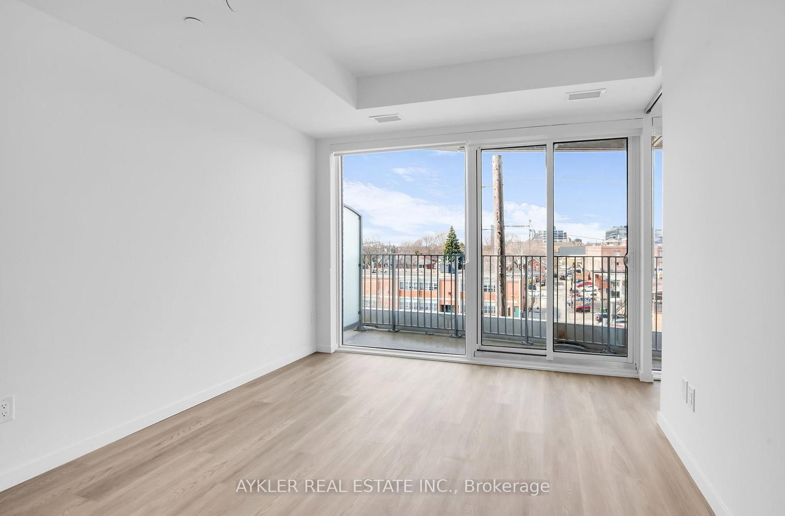 Condo for lease at 410-689 The Queensway, Toronto, Ontario, M8Y 1L1 - Stonegate-Queensway - MLS: W12886674