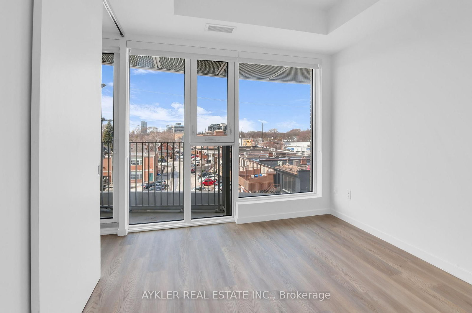 Condo for lease at 410-689 The Queensway, Toronto, Ontario, M8Y 1L1 - Stonegate-Queensway - MLS: W12886674