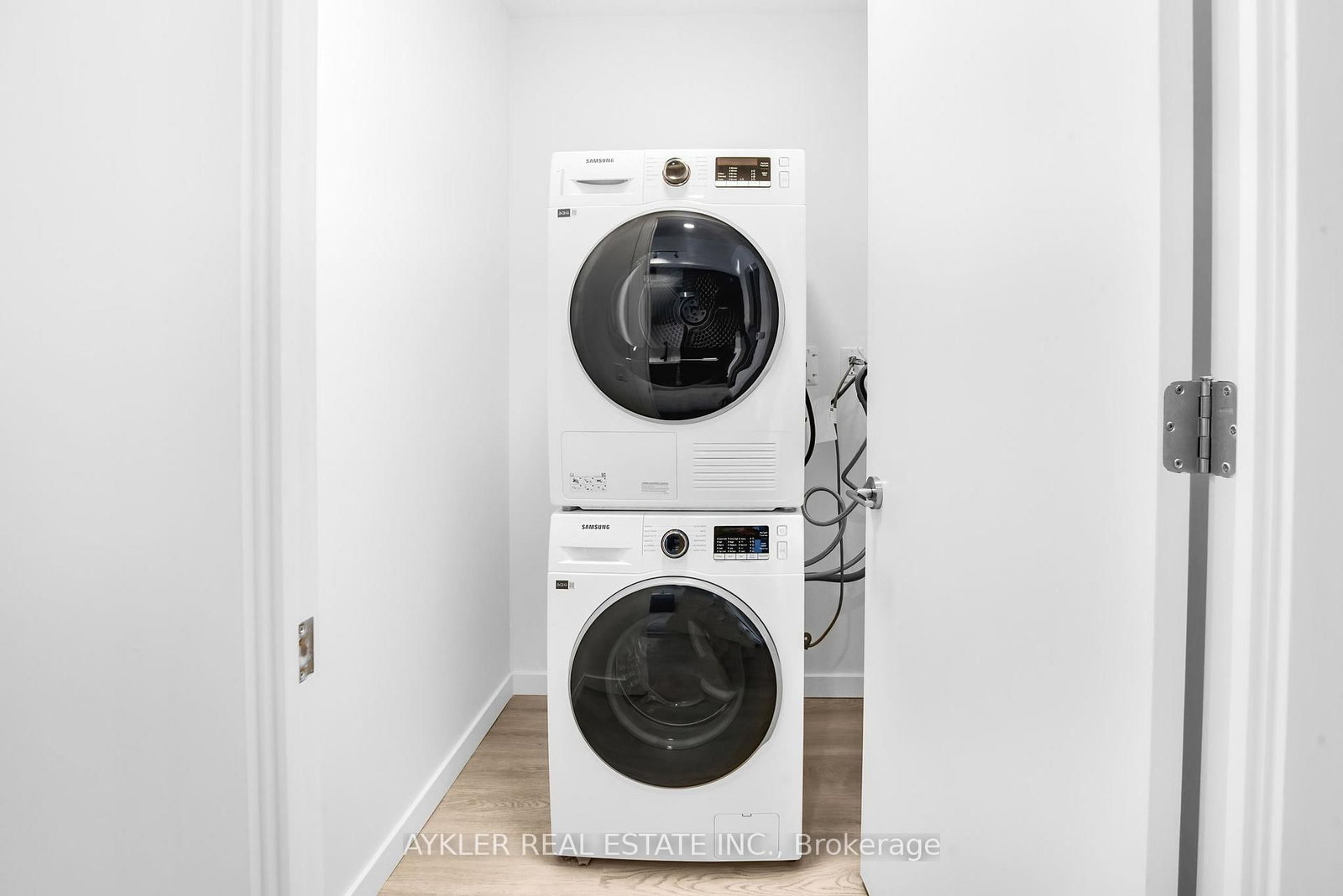 Condo for lease at 410-689 The Queensway, Toronto, Ontario, M8Y 1L1 - Stonegate-Queensway - MLS: W12886674