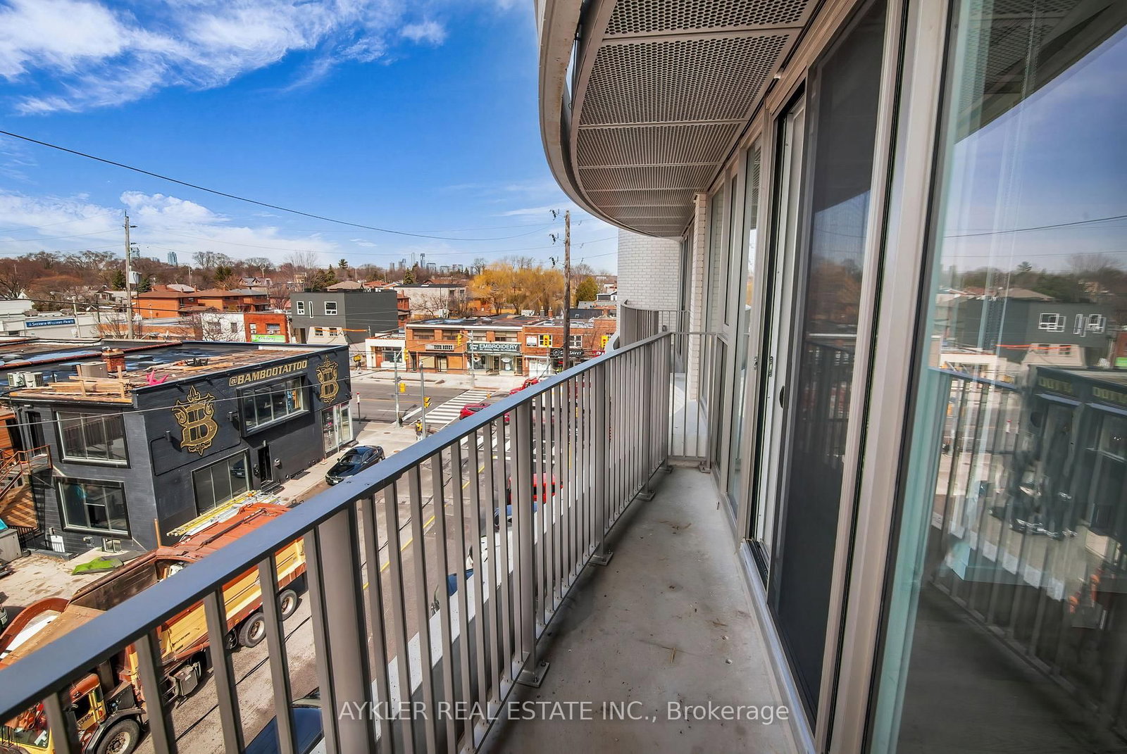 Condo for lease at 410-689 The Queensway, Toronto, Ontario, M8Y 1L1 - Stonegate-Queensway - MLS: W12886674