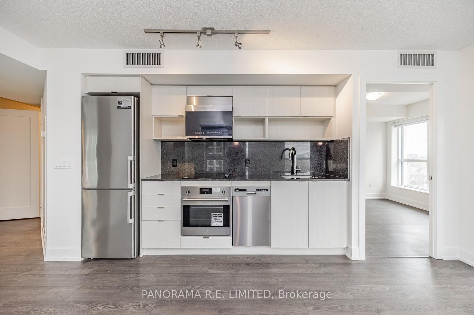 Condo for lease at 1518-9 Mabelle Avenue, Toronto, Ontario, M9A 0E1 - Islington-City Centre West - MLS: W12886700