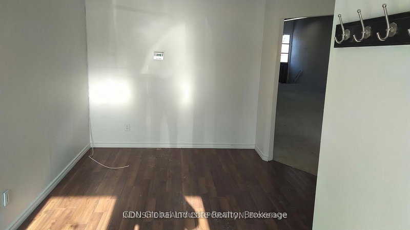 2374 Dunwin Dr, Mississauga, L5L 1J9 | Image 2