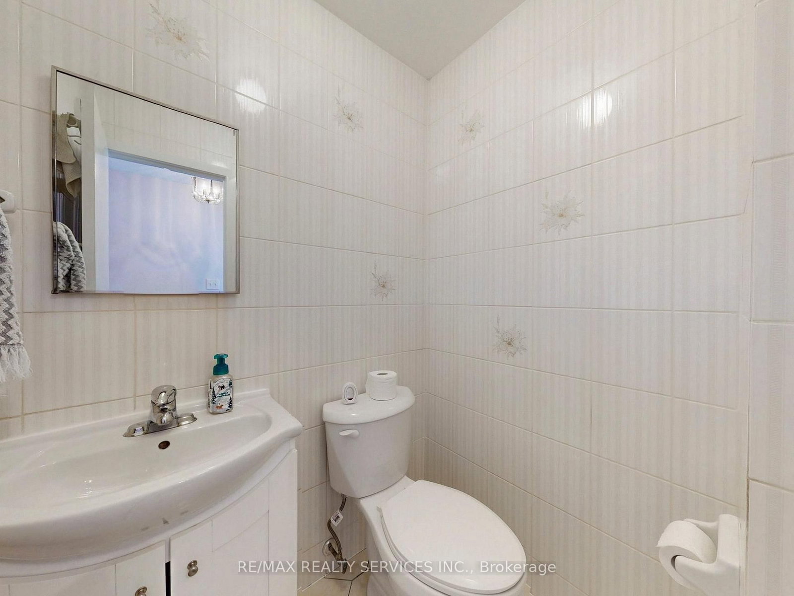 Detached House for sale at 16 Grassington Crescent, Brampton, Ontario, L6S 1Z6 - Northgate - MLS: W12886772