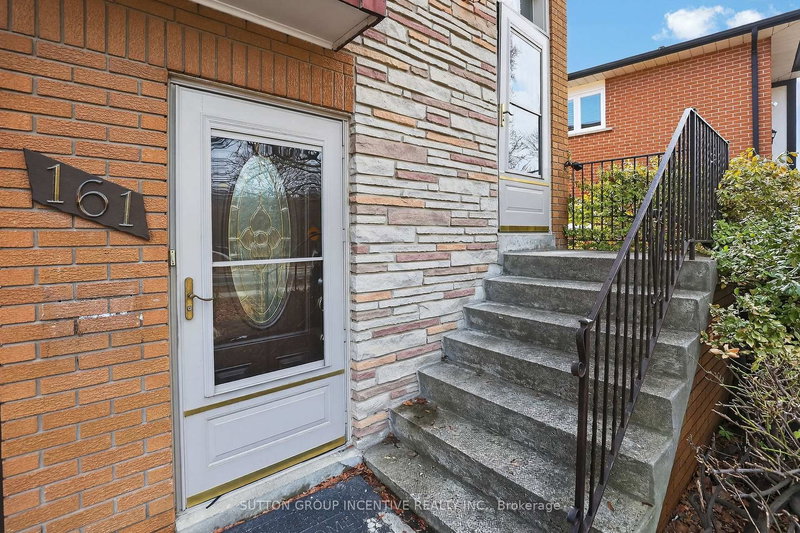 161 Harold St, Brampton, L6Y 2G3 | Image 2