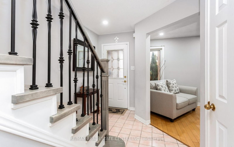 66 - 2555 Thomas St, Mississauga, L5M 5P6 | Image 3