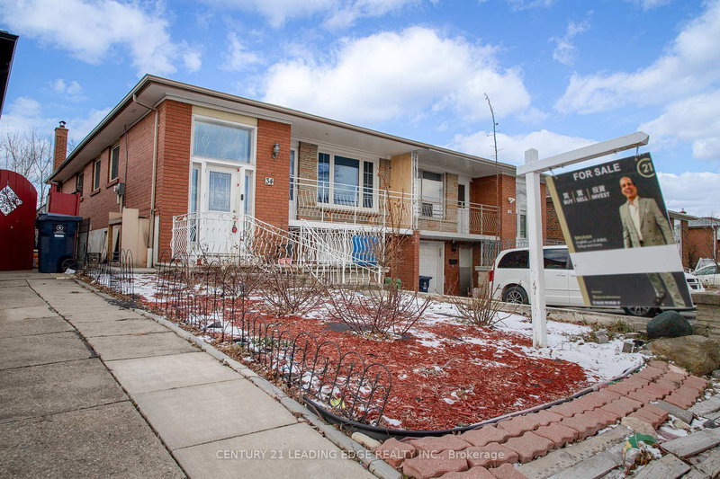 34 Petiole Rd, Toronto, M3N 2B4 | Image 2