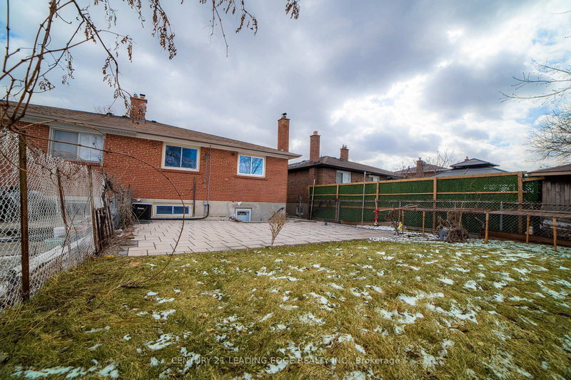 34 Petiole Rd, Toronto, M3N 2B4 | Image 3