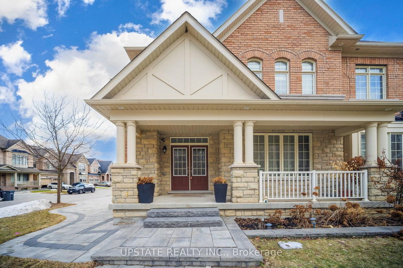11 Mistyglen Cres, Brampton, L6Y 0X2 | Image 2