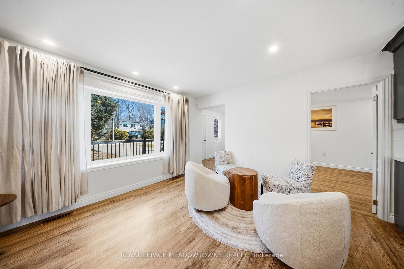 Detached House for sale at 208 Glen Oak Drive, Oakville, Ontario, L6K 2J2 - West - MLS: W12887614