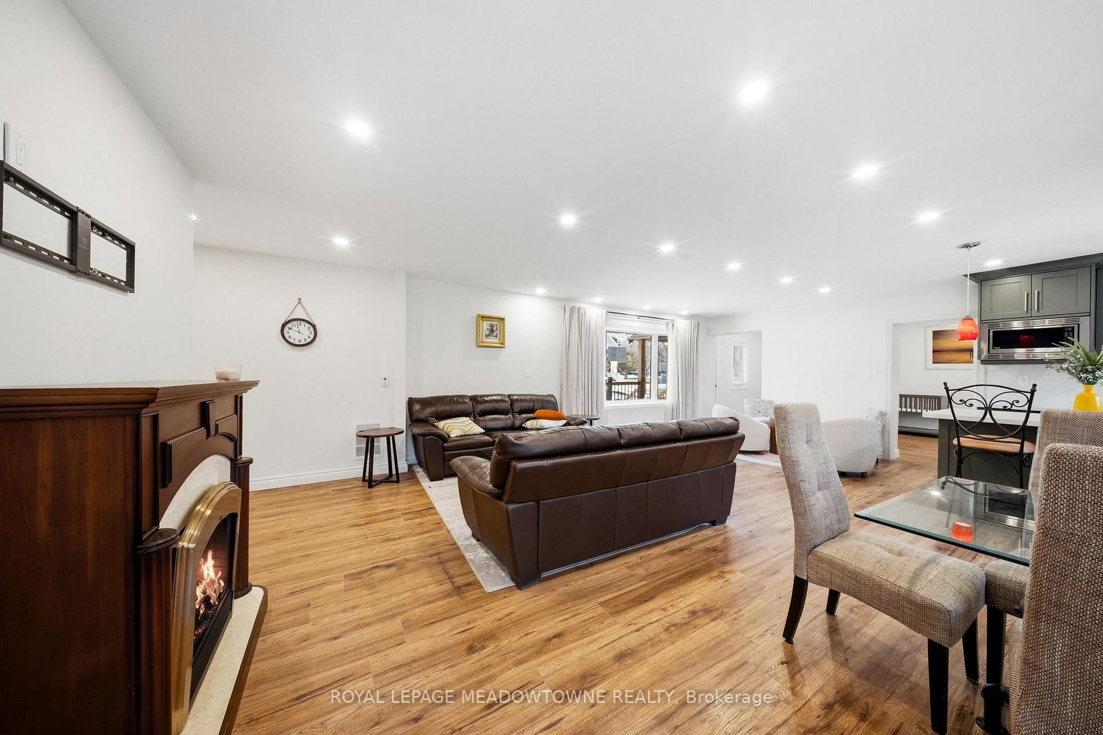 Detached House for sale at 208 Glen Oak Drive, Oakville, Ontario, L6K 2J2 - West - MLS: W12887614