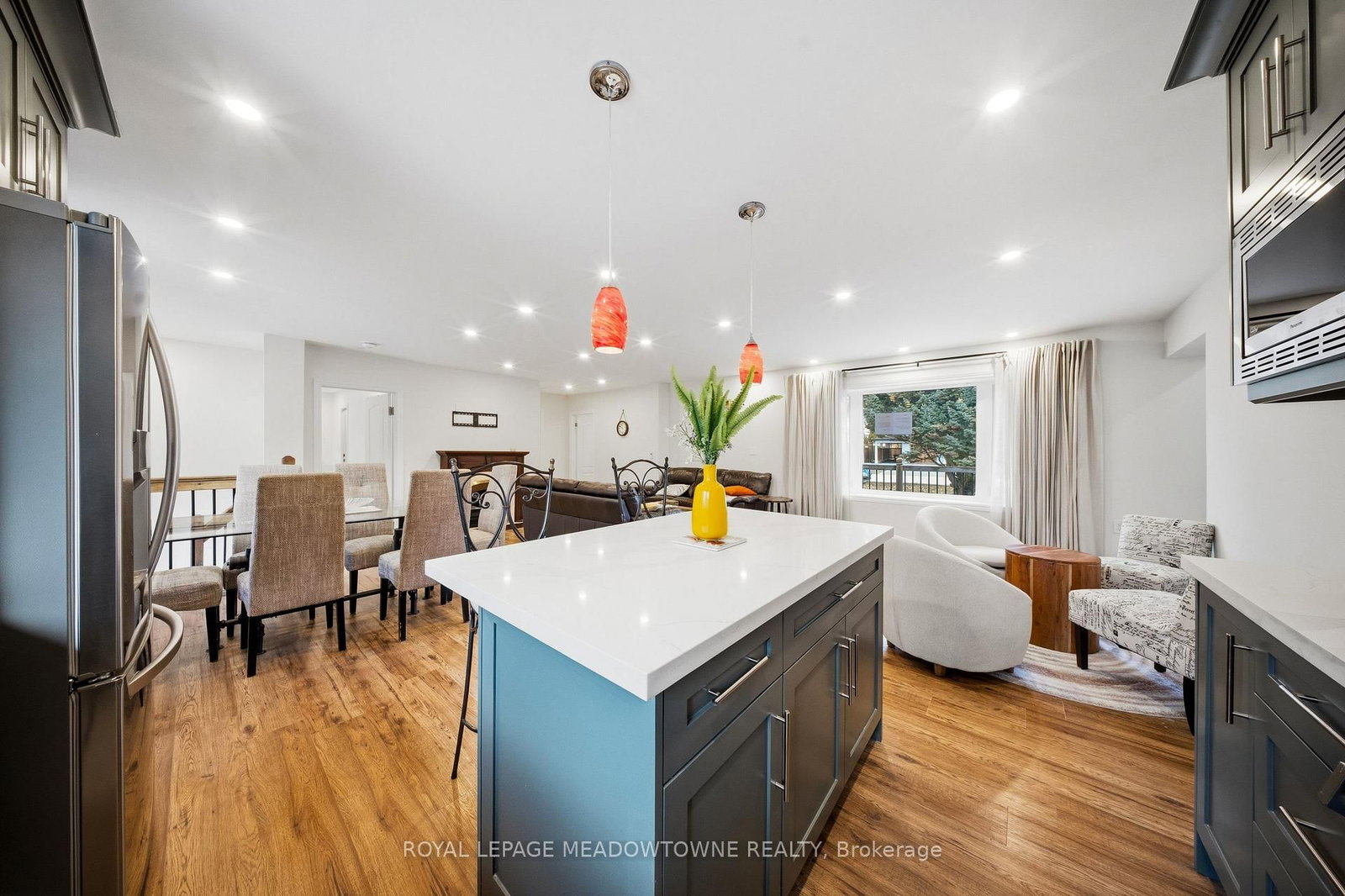 Detached House for sale at 208 Glen Oak Drive, Oakville, Ontario, L6K 2J2 - West - MLS: W12887614