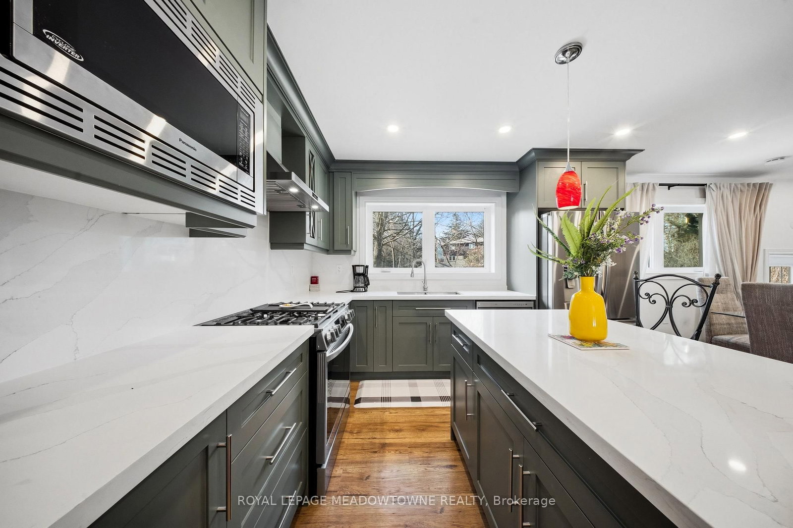 Detached House for sale at 208 Glen Oak Drive, Oakville, Ontario, L6K 2J2 - West - MLS: W12887614