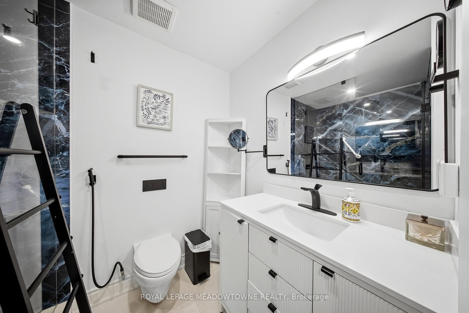 Detached House for sale at 208 Glen Oak Drive, Oakville, Ontario, L6K 2J2 - West - MLS: W12887614