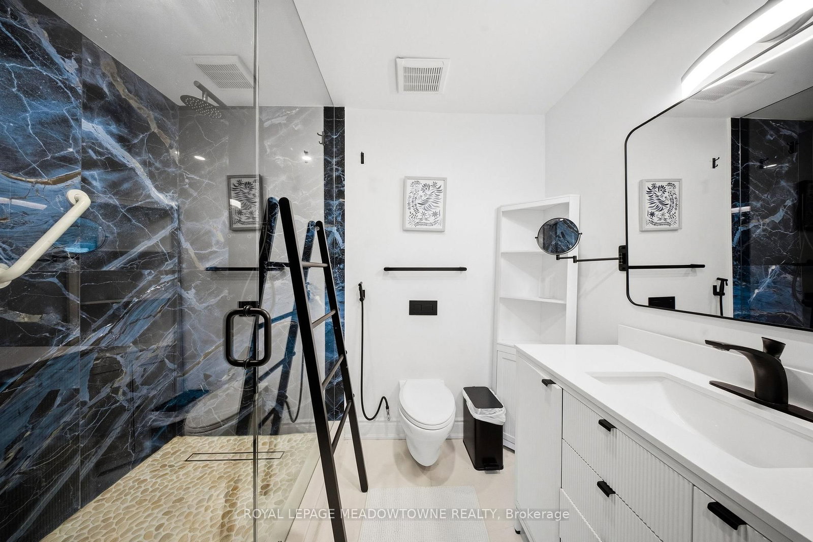 Detached House for sale at 208 Glen Oak Drive, Oakville, Ontario, L6K 2J2 - West - MLS: W12887614