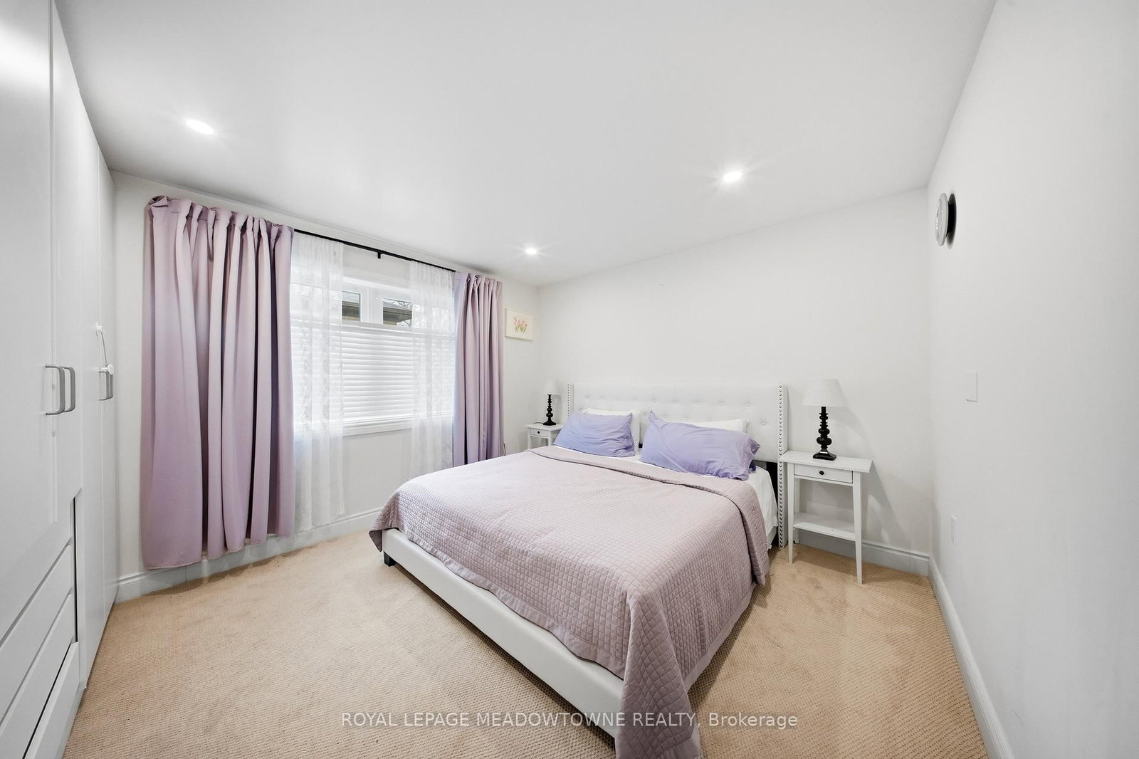 Detached House for sale at 208 Glen Oak Drive, Oakville, Ontario, L6K 2J2 - West - MLS: W12887614