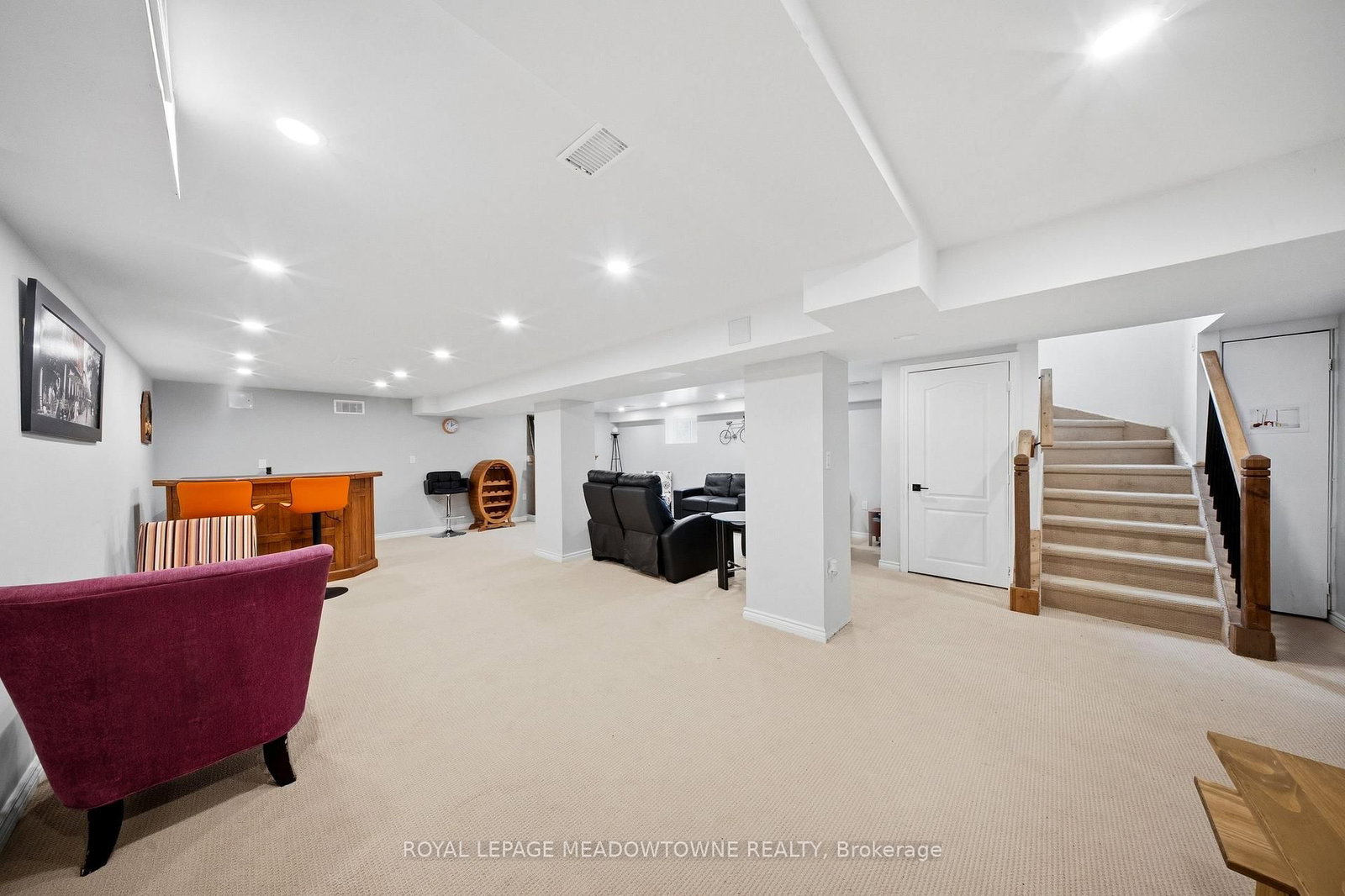 Detached House for sale at 208 Glen Oak Drive, Oakville, Ontario, L6K 2J2 - West - MLS: W12887614