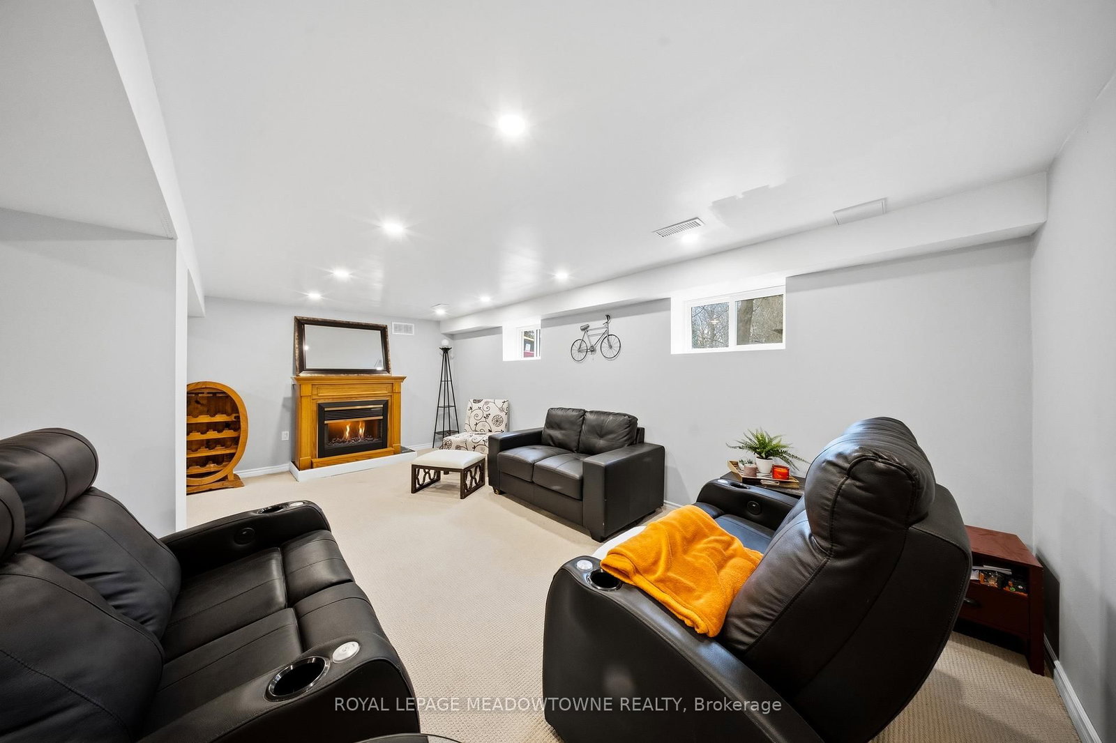 Detached House for sale at 208 Glen Oak Drive, Oakville, Ontario, L6K 2J2 - West - MLS: W12887614