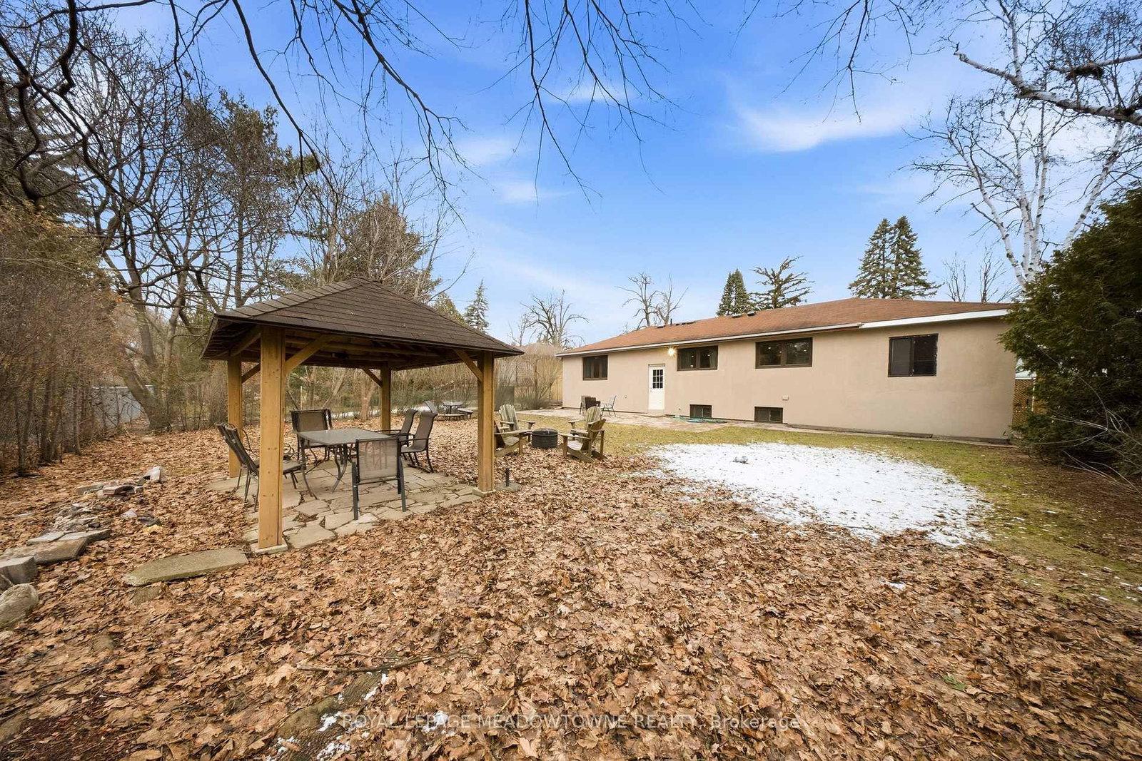 Detached House for sale at 208 Glen Oak Drive, Oakville, Ontario, L6K 2J2 - West - MLS: W12887614