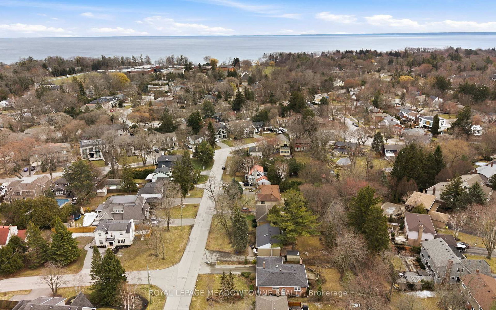 Detached House for sale at 208 Glen Oak Drive, Oakville, Ontario, L6K 2J2 - West - MLS: W12887614